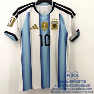 adidas 2026阿根廷主场短袖球迷版球衣 JM8396 — 商品实拍2