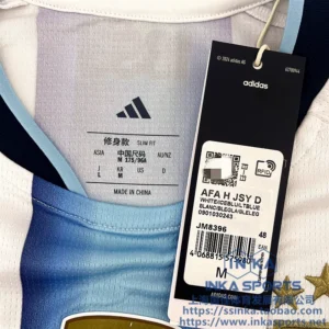 adidas 2026阿根廷主场短袖球迷版球衣 JM8396 — 商品实拍5