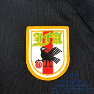 adidas 2026日本国家队复古外套 KA1519 — 商品实拍3